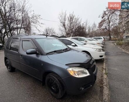 Серый Шкода Румстер, объемом двигателя 1.6 л и пробегом 314 тыс. км за 7300 $, фото 2 на Automoto.ua