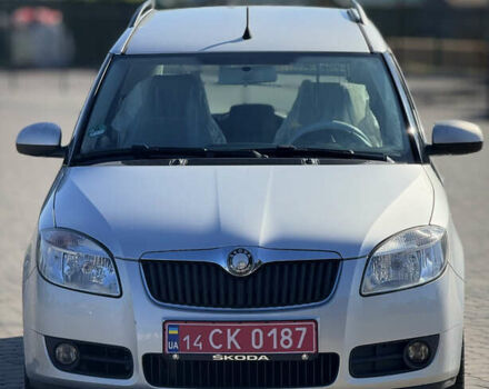 Серый Шкода Румстер, объемом двигателя 1.4 л и пробегом 205 тыс. км за 5600 $, фото 2 на Automoto.ua