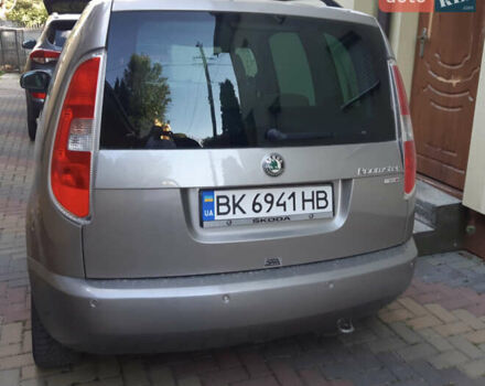 Серый Шкода Румстер, объемом двигателя 1.6 л и пробегом 197 тыс. км за 7500 $, фото 1 на Automoto.ua