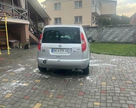 Серый Шкода Румстер, объемом двигателя 1.6 л и пробегом 310 тыс. км за 4800 $, фото 2 на Automoto.ua