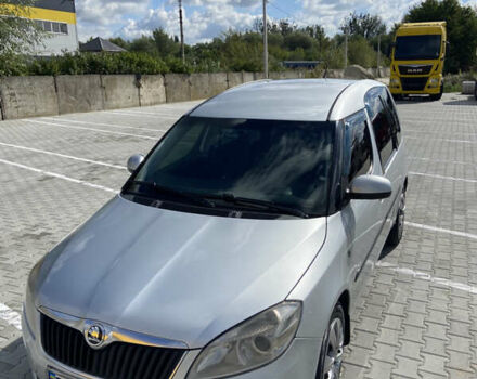 Серый Шкода Румстер, объемом двигателя 1.6 л и пробегом 308 тыс. км за 5400 $, фото 1 на Automoto.ua