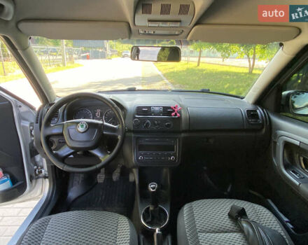 Серый Шкода Румстер, объемом двигателя 1.6 л и пробегом 308 тыс. км за 5400 $, фото 27 на Automoto.ua