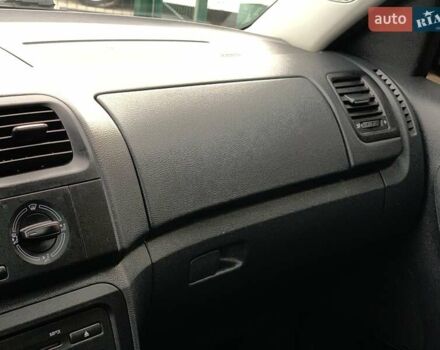 Серый Шкода Румстер, объемом двигателя 1.2 л и пробегом 225 тыс. км за 6455 $, фото 46 на Automoto.ua