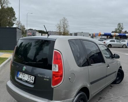 Серый Шкода Румстер, объемом двигателя 1.6 л и пробегом 222 тыс. км за 2335 $, фото 3 на Automoto.ua