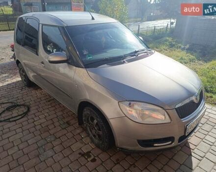 Серый Шкода Румстер, объемом двигателя 1.39 л и пробегом 218 тыс. км за 4800 $, фото 2 на Automoto.ua