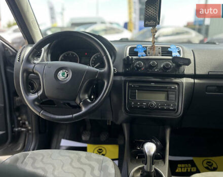 Серый Шкода Румстер, объемом двигателя 1.39 л и пробегом 206 тыс. км за 5200 $, фото 12 на Automoto.ua