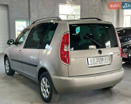 Сірий Шкода Румстер, об'ємом двигуна 1.39 л та пробігом 279 тис. км за 6499 $, фото 4 на Automoto.ua