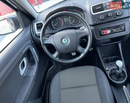 Серый Шкода Румстер, объемом двигателя 1.4 л и пробегом 229 тыс. км за 5900 $, фото 33 на Automoto.ua
