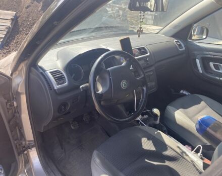 Шкода Румстер 2008 в Днепре (Днепропетровске) на Automoto.ua Серый Шкода Румстер, объемом двигателя 1.4 л и пробегом 282 тыс. км за 4100 $, фото 5 на Automoto.ua