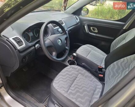 Сірий Шкода Румстер, об'ємом двигуна 1.4 л та пробігом 226 тис. км за 5500 $, фото 12 на Automoto.ua