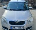 Серый Шкода Румстер, объемом двигателя 1.4 л и пробегом 325 тыс. км за 5326 $, фото 1 на Automoto.ua