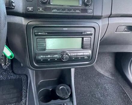Серый Шкода Румстер, объемом двигателя 1.4 л и пробегом 220 тыс. км за 5200 $, фото 24 на Automoto.ua