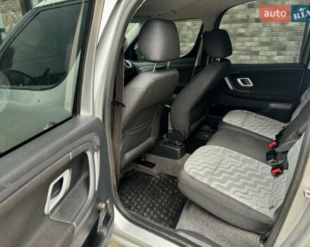 Шкода Румстер 2009 у Ужгороді на Automoto.ua Сірий Шкода Румстер, об'ємом двигуна 1.9 л та пробігом 299 тис. км за 3999 $, фото 24 на Automoto.ua