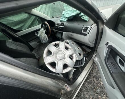 Серый Шкода Румстер, объемом двигателя 1.6 л и пробегом 300 тыс. км за 1750 $, фото 1 на Automoto.ua