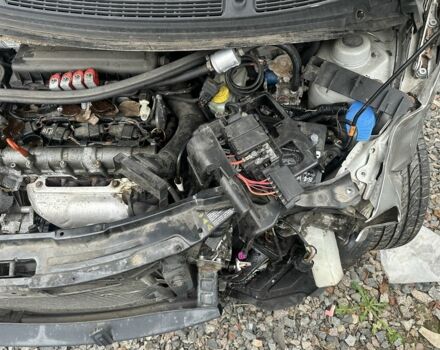 Серый Шкода Румстер, объемом двигателя 1.6 л и пробегом 300 тыс. км за 1750 $, фото 5 на Automoto.ua