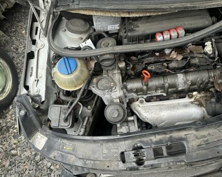 Серый Шкода Румстер, объемом двигателя 1.6 л и пробегом 300 тыс. км за 1750 $, фото 2 на Automoto.ua