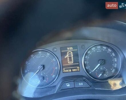 Серый Шкода Румстер, объемом двигателя 1.2 л и пробегом 250 тыс. км за 4800 $, фото 2 на Automoto.ua