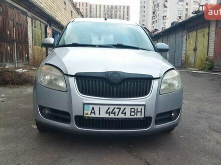 Серый Шкода Румстер, объемом двигателя 0 л и пробегом 202 тыс. км за 4800 $, фото 1 на Automoto.ua