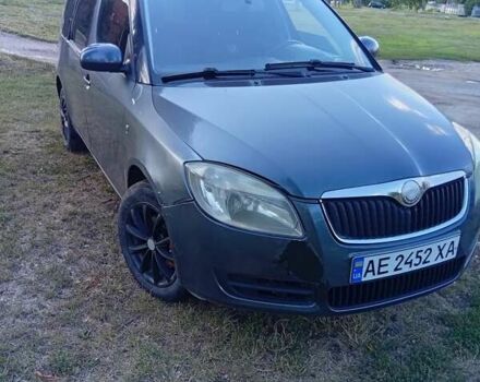 Серый Шкода Румстер, объемом двигателя 1.4 л и пробегом 200 тыс. км за 3500 $, фото 1 на Automoto.ua