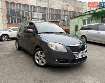 Серый Шкода Румстер, объемом двигателя 1.6 л и пробегом 222 тыс. км за 5400 $, фото 1 на Automoto.ua