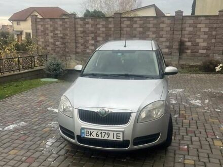 Серый Шкода Румстер, объемом двигателя 1.6 л и пробегом 310 тыс. км за 4800 $, фото 1 на Automoto.ua