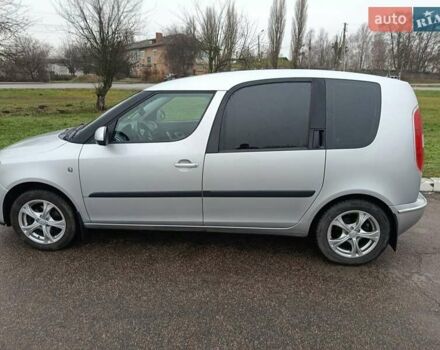 Серый Шкода Румстер, объемом двигателя 1.39 л и пробегом 248 тыс. км за 5700 $, фото 1 на Automoto.ua