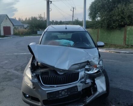 Сірий Шкода Румстер, об'ємом двигуна 1.6 л та пробігом 300 тис. км за 1750 $, фото 1 на Automoto.ua