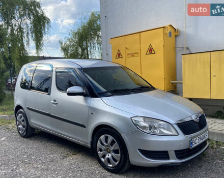 Серый Шкода Румстер, объемом двигателя 1.6 л и пробегом 305 тыс. км за 5700 $, фото 1 на Automoto.ua