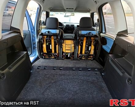 Синий Шкода Румстер, объемом двигателя 1.2 л и пробегом 221 тыс. км за 3900 $, фото 11 на Automoto.ua