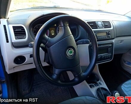 Синій Шкода Румстер, об'ємом двигуна 1.4 л та пробігом 230 тис. км за 5700 $, фото 3 на Automoto.ua