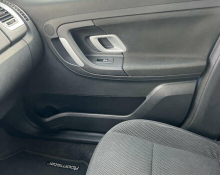 Синий Шкода Румстер, объемом двигателя 1.6 л и пробегом 210 тыс. км за 8950 $, фото 11 на Automoto.ua