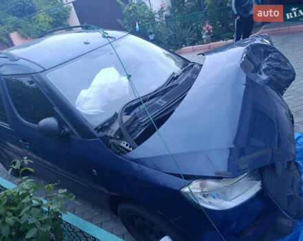 Синий Шкода Румстер, объемом двигателя 1.4 л и пробегом 300 тыс. км за 2000 $, фото 5 на Automoto.ua