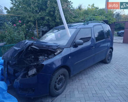 Синий Шкода Румстер, объемом двигателя 1.4 л и пробегом 300 тыс. км за 2000 $, фото 4 на Automoto.ua