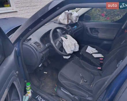 Синий Шкода Румстер, объемом двигателя 1.4 л и пробегом 300 тыс. км за 2000 $, фото 8 на Automoto.ua