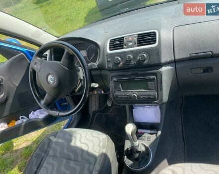 Синий Шкода Румстер, объемом двигателя 1.42 л и пробегом 363 тыс. км за 4800 $, фото 6 на Automoto.ua