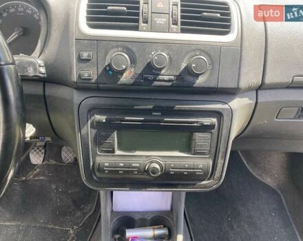 Синий Шкода Румстер, объемом двигателя 1.42 л и пробегом 363 тыс. км за 4800 $, фото 5 на Automoto.ua