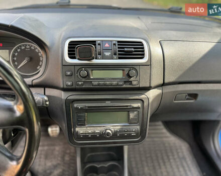 Синій Шкода Румстер, об'ємом двигуна 1.6 л та пробігом 220 тис. км за 5500 $, фото 9 на Automoto.ua