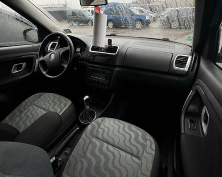 Синій Шкода Румстер, об'ємом двигуна 1.42 л та пробігом 236 тис. км за 5400 $, фото 10 на Automoto.ua