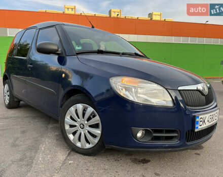 Синий Шкода Румстер, объемом двигателя 1.2 л и пробегом 383 тыс. км за 4700 $, фото 7 на Automoto.ua