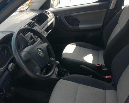 Синий Шкода Румстер, объемом двигателя 1.2 л и пробегом 225 тыс. км за 3000 $, фото 2 на Automoto.ua