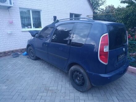 Синий Шкода Румстер, объемом двигателя 1.4 л и пробегом 300 тыс. км за 2000 $, фото 1 на Automoto.ua