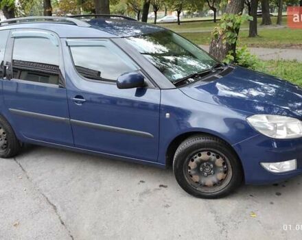 Синий Шкода Румстер, объемом двигателя 1.39 л и пробегом 259 тыс. км за 6800 $, фото 1 на Automoto.ua