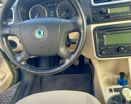 Зеленый Шкода Румстер, объемом двигателя 0 л и пробегом 450 тыс. км за 2750 $, фото 6 на Automoto.ua