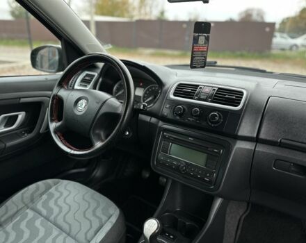 Зелений Шкода Румстер, об'ємом двигуна 1.4 л та пробігом 216 тис. км за 6000 $, фото 7 на Automoto.ua