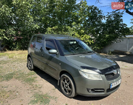 Зеленый Шкода Румстер, объемом двигателя 1.6 л и пробегом 260 тыс. км за 3500 $, фото 1 на Automoto.ua