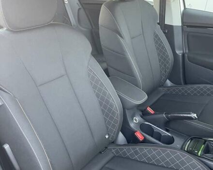 Белый Шкода Scala, объемом двигателя 1.6 л и пробегом 293 тыс. км за 12900 $, фото 32 на Automoto.ua