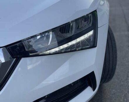 Белый Шкода Scala, объемом двигателя 1.6 л и пробегом 293 тыс. км за 12900 $, фото 13 на Automoto.ua