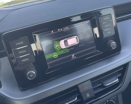 Белый Шкода Scala, объемом двигателя 1.6 л и пробегом 293 тыс. км за 12900 $, фото 56 на Automoto.ua