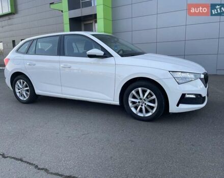 Белый Шкода Scala, объемом двигателя 1.6 л и пробегом 293 тыс. км за 12900 $, фото 23 на Automoto.ua