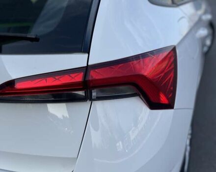 Белый Шкода Scala, объемом двигателя 1.6 л и пробегом 293 тыс. км за 12900 $, фото 7 на Automoto.ua